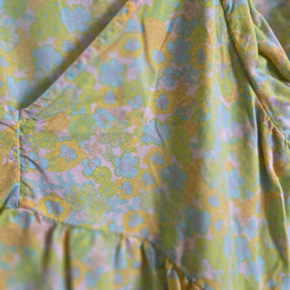 Abound Yellow Floral Shirt Women's Small V-Neck Puff Sleeve NWOT - Picture 2 of 5